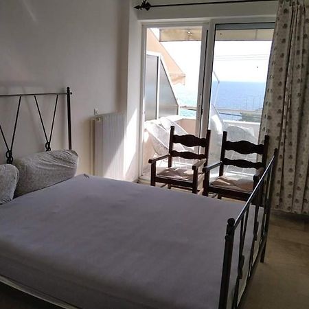 ניאה מיכאניונה Super View Seafront Apartment מראה חיצוני תמונה