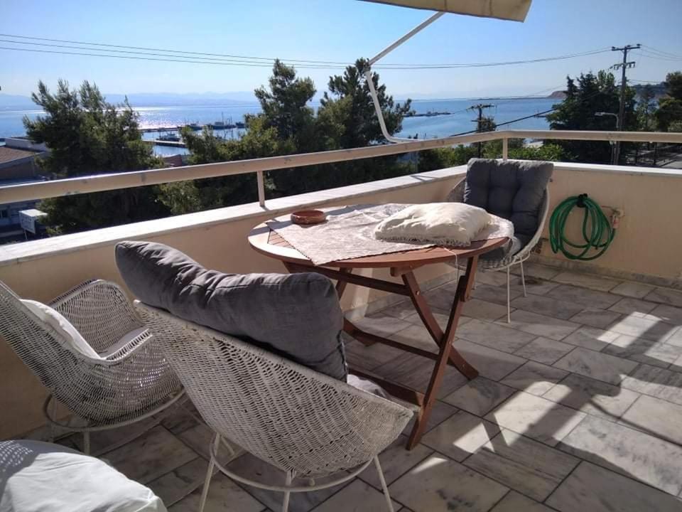 ניאה מיכאניונה Super View Seafront Apartment מראה חיצוני תמונה