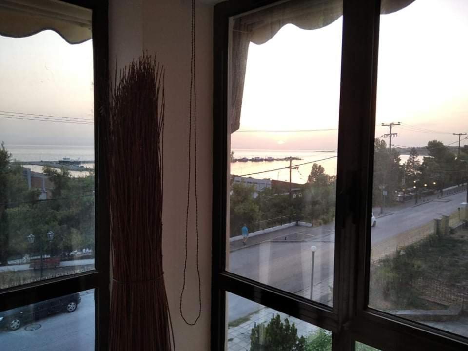 ניאה מיכאניונה Super View Seafront Apartment מראה חיצוני תמונה